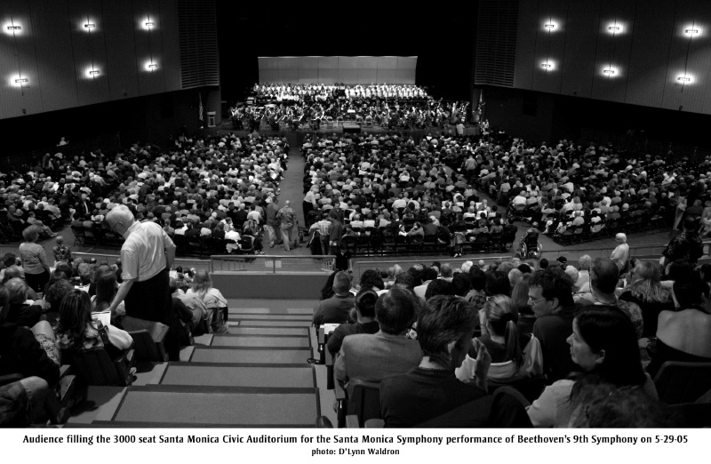 audiencebeethoven9bw.jpg